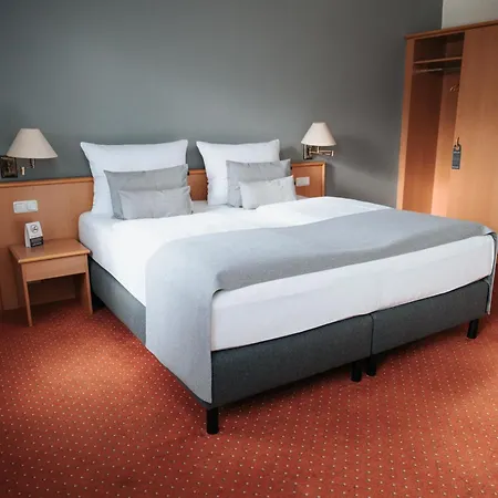 Coffee Fellows Hotel 3*