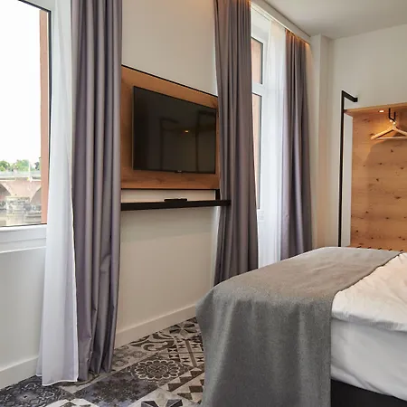 Coffee Fellows Hotel 3*