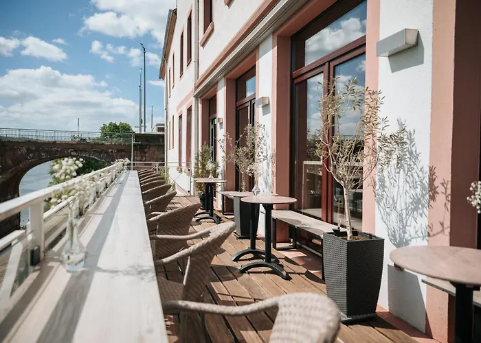 Coffee Fellows 酒店 3*