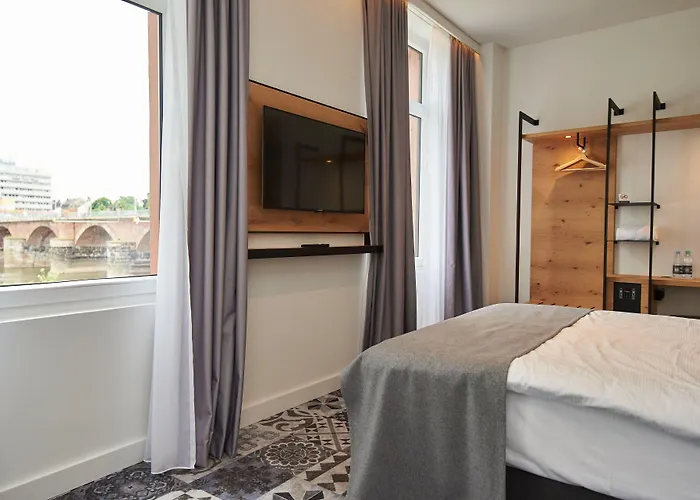 Coffee Fellows Hotel 3*